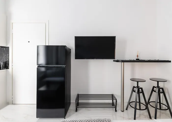 F & B Collection - Luxury Suites